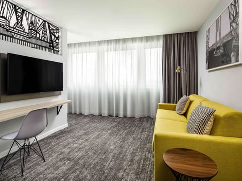 Junior Suite, 1 Double Bed with Sofa bed, View | Egyptian cotton sheets, premium bedding, Select Comfort beds