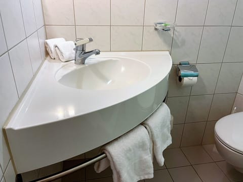 Free toiletries, hair dryer, towels