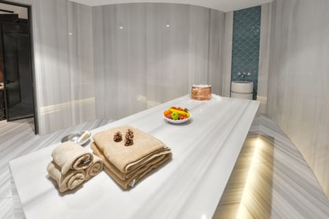 Couples treatment rooms, Turkish bath, body treatments, hydrotherapy