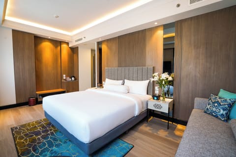 Executive Double Room | Premium bedding, desk, laptop workspace, soundproofing