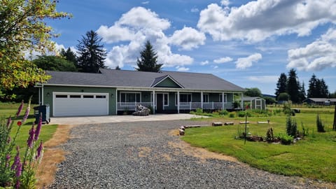 plenty of off street parking...