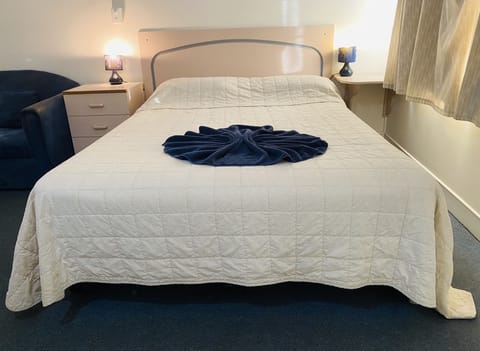 Double Room | Iron/ironing board, free WiFi, bed sheets