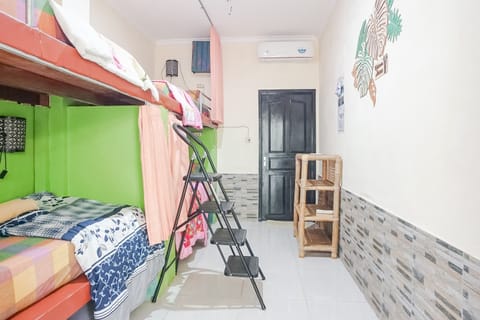 Shared Dormitory | Desk, free WiFi, bed sheets