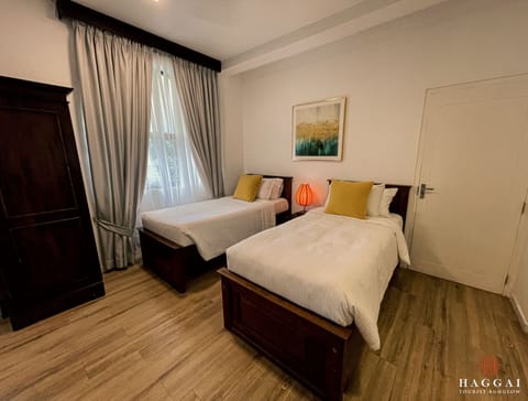 Economy Twin Room | Individually decorated, free WiFi