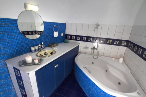 Luxury Villa, 2 Bedrooms, Private Pool, Sea View (Villa Hercules) | Bathroom | Shower, rainfall showerhead, slippers, towels
