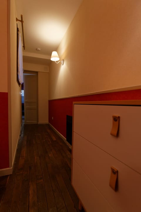 Superior Apartment, 3 Bedrooms | Soundproofing, free cribs/infant beds, free WiFi, bed sheets