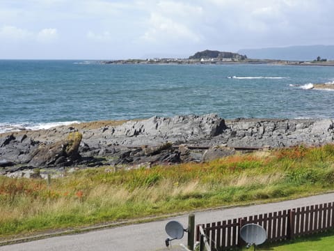 Wonderful maritime vistas | Seaview Cottage, Ellenabeich, near Oban