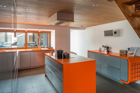 BIG ORANGE kitchen!