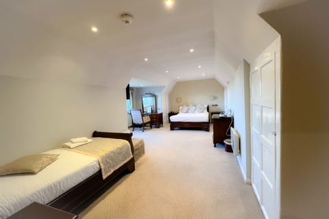 Family Room, Double and Single Bed, no lift | Premium bedding, individually decorated, individually furnished, desk