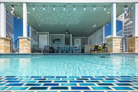 Welcome to Mariner's Manor!