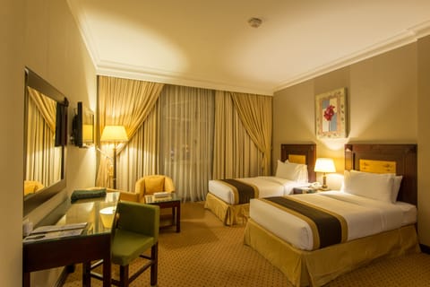 Standard Double Room | Minibar, in-room safe, desk, free WiFi