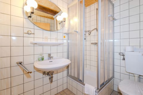 Double Room | Bathroom | Towels