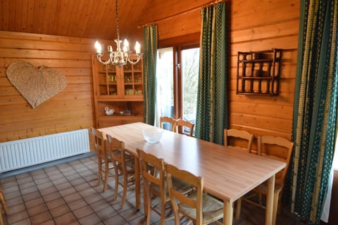 Chalet | Dining