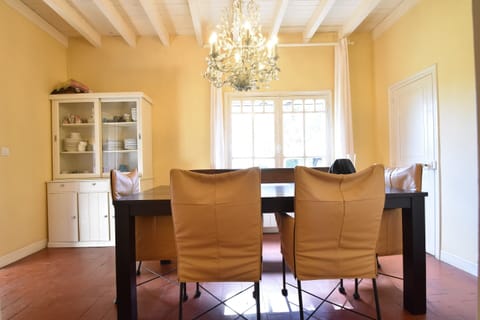 House | Dining