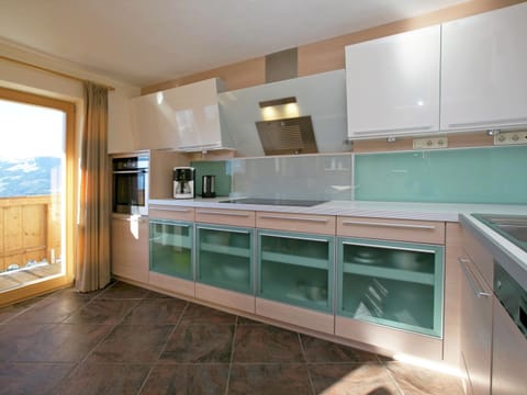 Chalet | Private kitchen | Highchair