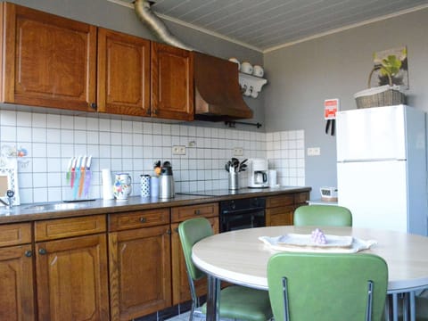 House | Private kitchen | Highchair