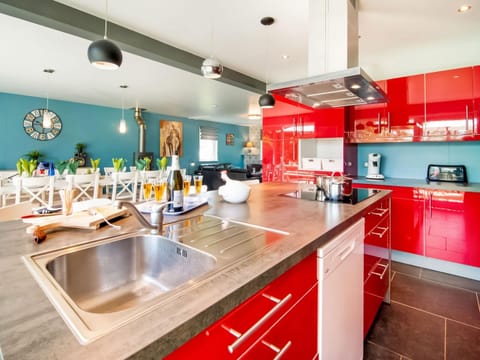 House | Private kitchen | Highchair