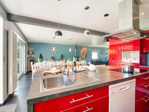 House | Private kitchen | Highchair