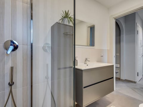 Apartment | Bathroom | Bidet, towels