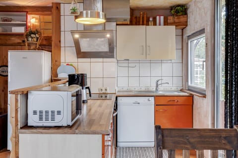 Electric kettle, highchair, cookware/dishes/utensils