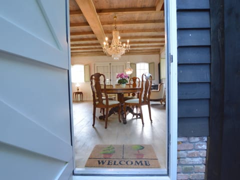 House | Dining