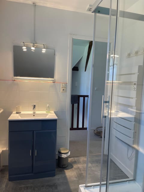 House | Bathroom