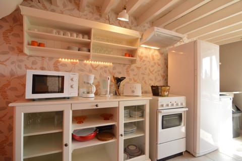 Cottage | Private kitchen | Highchair