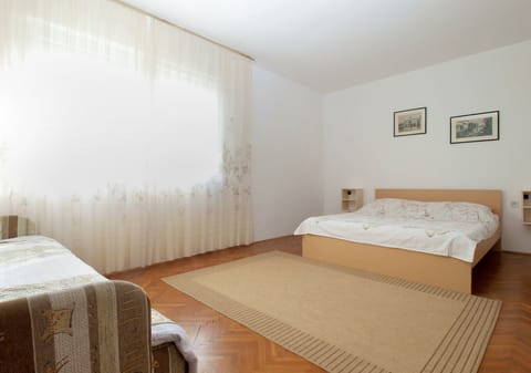 Standard Apartment, 2 Bedrooms (21276) | Iron/ironing board, bed sheets