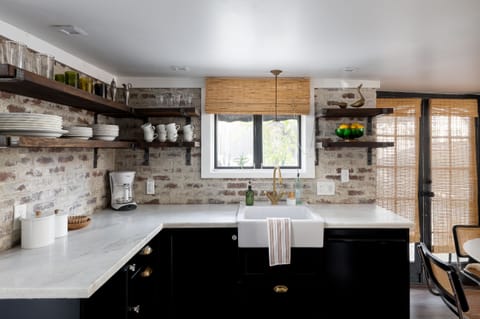 Palm Cottage - Kitchen2