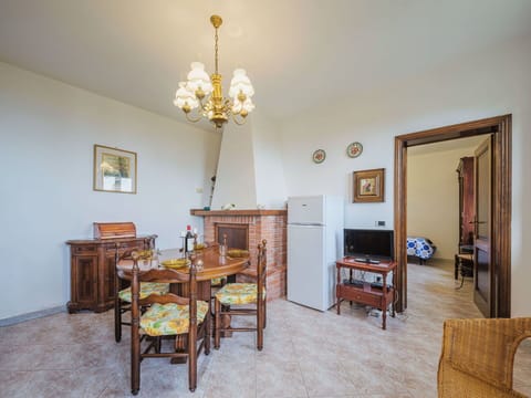 Furniture, Table, Picture Frame, Building, Wood, Interior Design, Chair, Drawer, Flooring, Floor