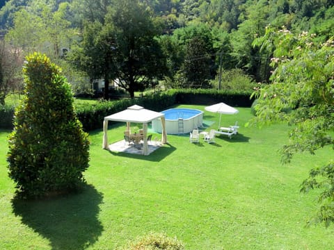 Property, Grass, Natural Landscape, Tree, Land Lot, Shrub, Plant Community, Biome, Garden, Yard