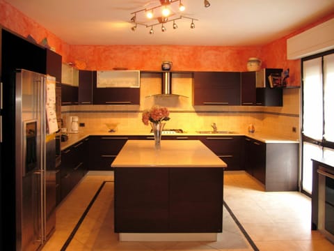 Countertop, Cabinetry, Room, Furniture, Kitchen, Interior Design, Property, Lighting, Floor, Ceiling