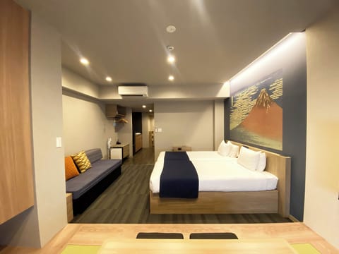 Deluxe Japanese Room, Non Smoking (Up to 6 adults) | In-room safe, free WiFi, bed sheets