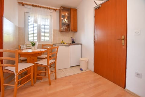 Apartment (A1) | Private kitchen | Stovetop