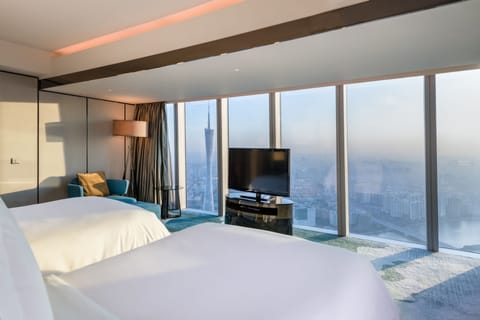 Deluxe Twin Suite with Canton Tower View | Premium bedding, down comforters, minibar, in-room safe