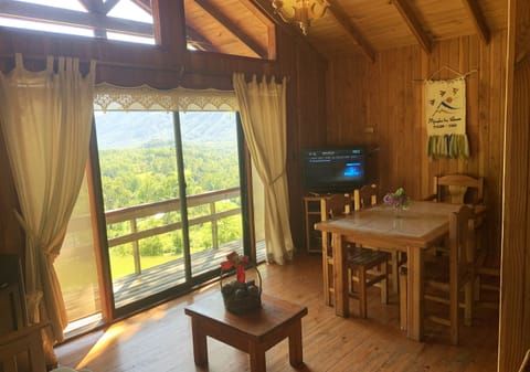 Junior Cabin, Non Smoking (suite) | 2 bedrooms, premium bedding, in-room safe, blackout drapes