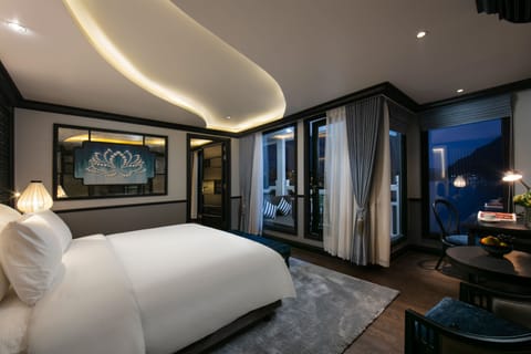 Junior Suite Private Balcony, 2D1N, 3D2N | Premium bedding, minibar, in-room safe, desk