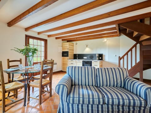 Furniture, Table, Property, Chair, Plant, Wood, Couch, Comfort, Houseplant, Interior Design