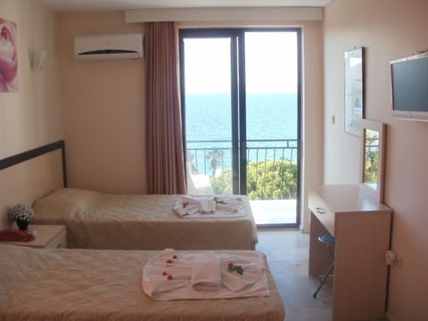 Classic Double or Twin Room, 1 Double or 2 Twin Beds | View from room