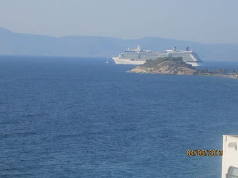 Classic Double or Twin Room, 1 Double or 2 Twin Beds | Balcony