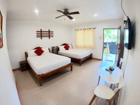 Double Room, Balcony | Desk, soundproofing, free WiFi, bed sheets