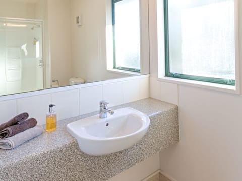 Compact Studio | Bathroom | Free toiletries, hair dryer, towels, soap