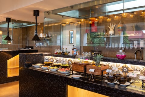 Daily buffet breakfast (INR 950 per person)