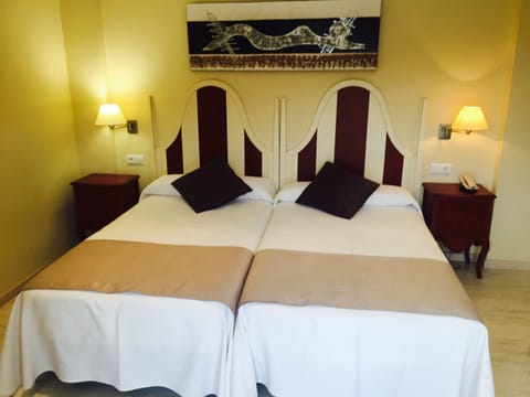 Double or Twin Room | Desk, laptop workspace, free WiFi, bed sheets