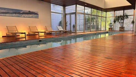 Indoor pool, sun loungers