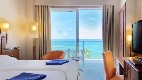 Standard Double Room, Ocean View (Spa access included) | Premium bedding, minibar, in-room safe, desk