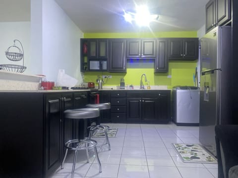 House | Private kitchen | Fridge, microwave, oven, stovetop