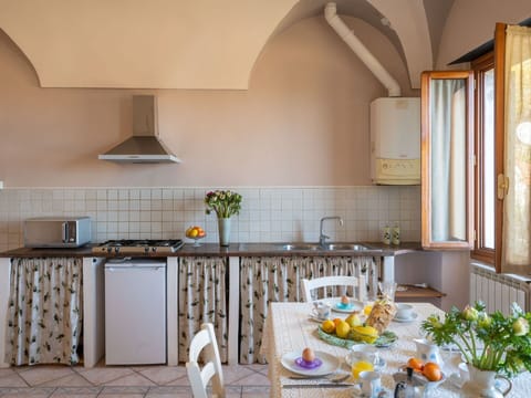 Sky, Cloud, Food, Plant, Tableware, Table, Window, Mountain, Fruit, Wood
