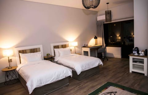 Comfort Room | Individually decorated, laptop workspace, free WiFi, bed sheets