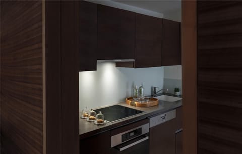 Espresso maker, coffee/tea maker, electric kettle